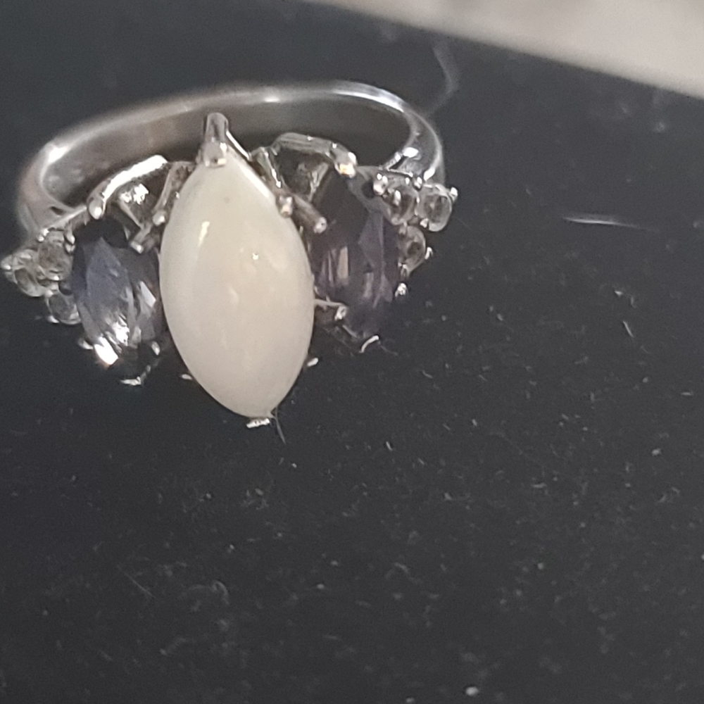 Opal Ring - Picture 11 of 12